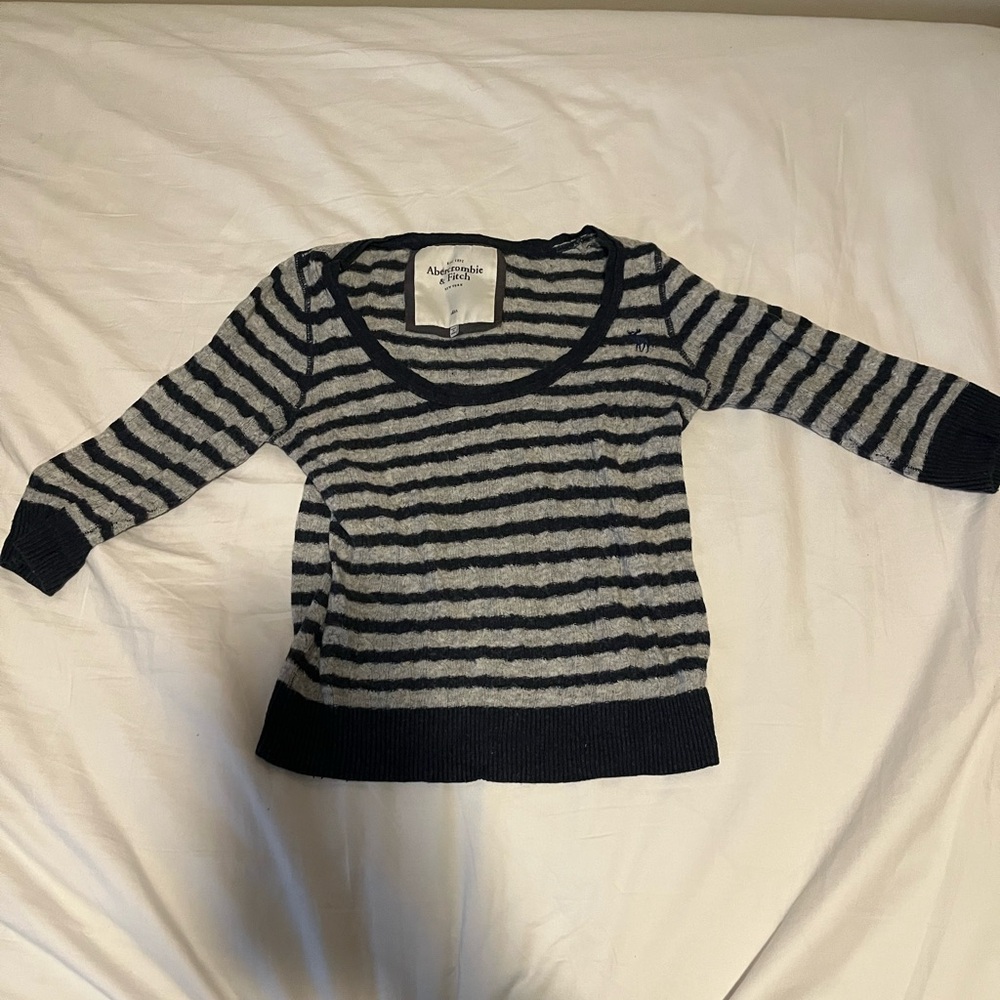 Abercrombie & Fitch Black and Gray Striped Knit